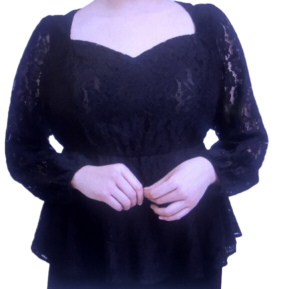 torrid Tops - NWT Torrid Peplum Lace Puff Sleeve Top